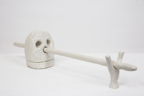 Jarek Piotrowski - Idiot - Clay and steel - 11cm x 8cm x 45cm